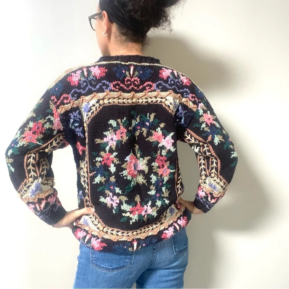 Vintage 1990s 90s Casual Corner Floral Knitted embroidered Crewneck Swea… Black Size M - Image 3