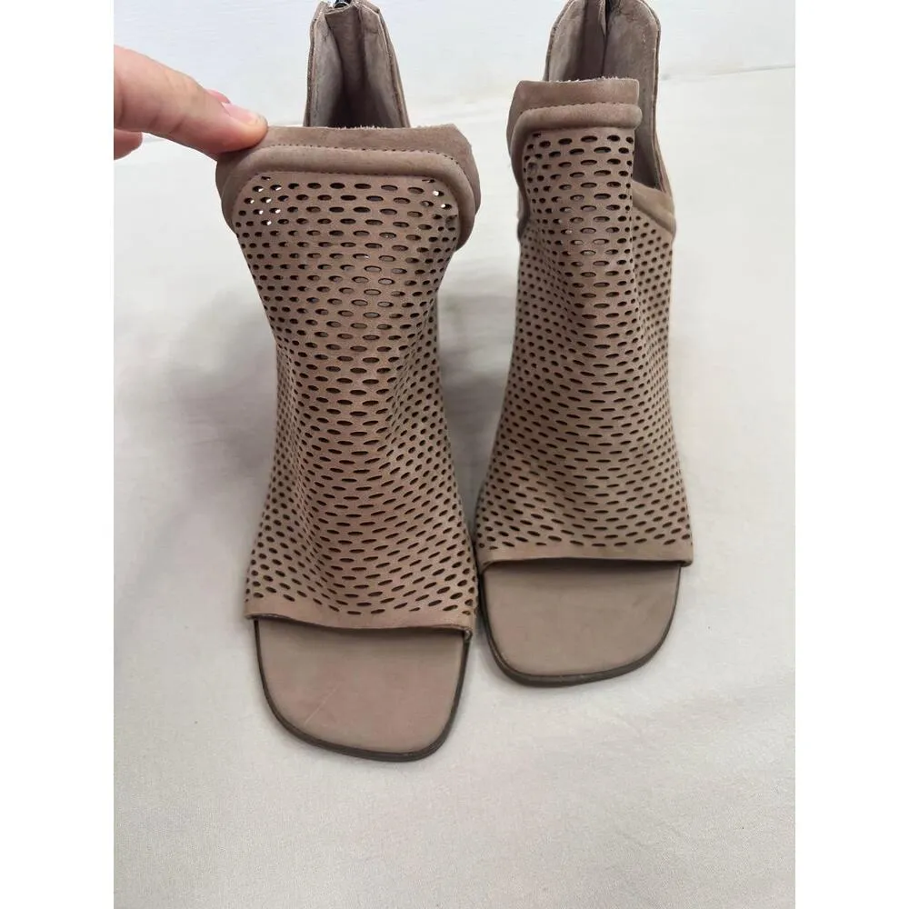 Vince Camuto Katnina Heels Size 9M Brown PeepToe Bootie Chunky Mesh Zipper Chic - Image 2