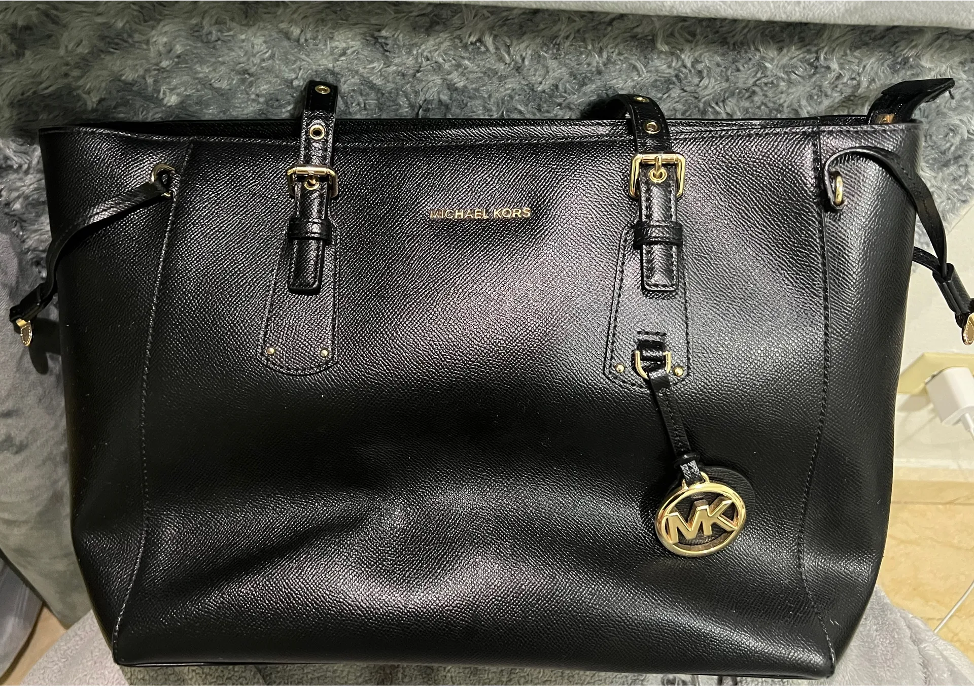 MK Pre-loved Medium Tote Bag - Image 2