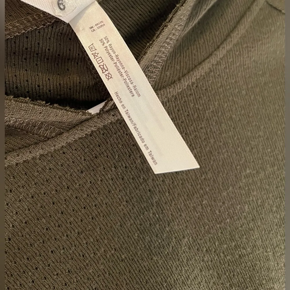 FP Movement Apollo Perforated Hoodie Size Small Army Green - Image 7