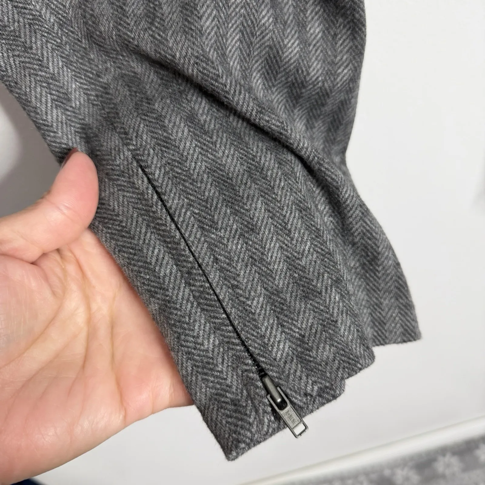 Talbots Herringbone Luxe Ankle Zip Jogger Pant Gray Size Medium Petite - Image 8