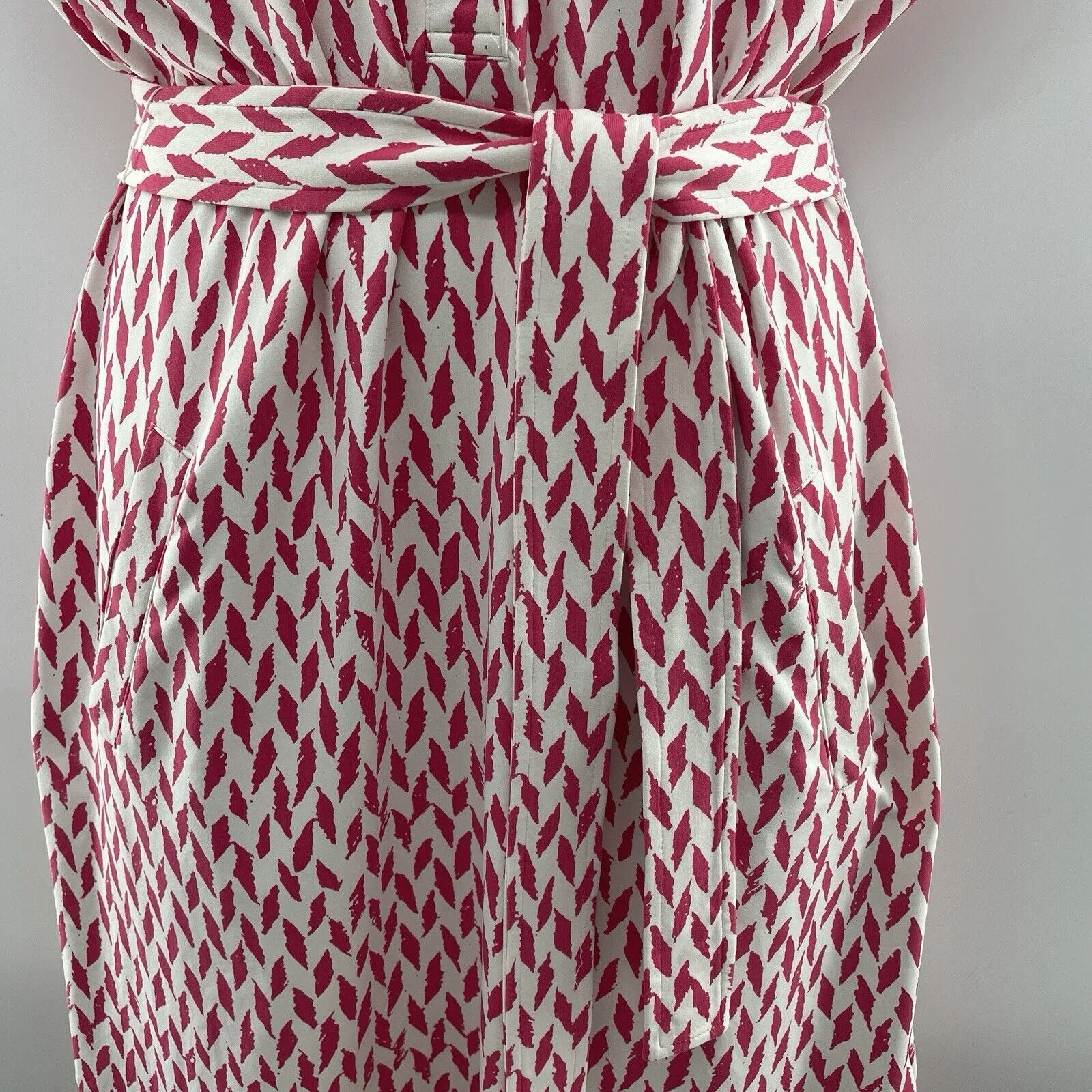 J. McLaughlin M Dolly Catalina Cloth Dress Sleeveless Carnaby Geo Pink Stretch - Image 4