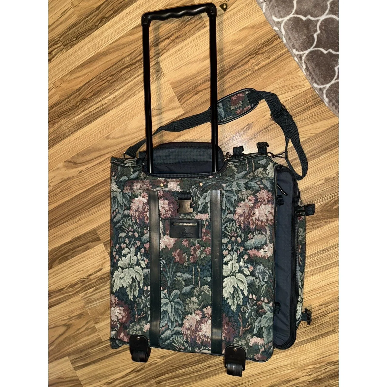 VTG Atlantic Suitcase Tapestry Green Floral Wheeled Rolling Wardrobe Rare USA - Image 9