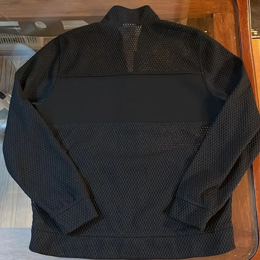 Reebok Iverson Black Mesh Sports Jacket. - Image 3
