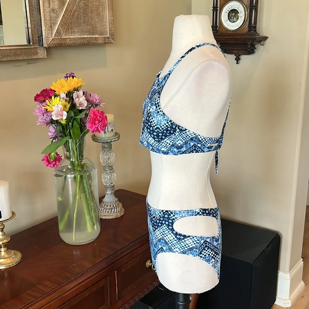 Blue Geometric Bikini Set - Image 7