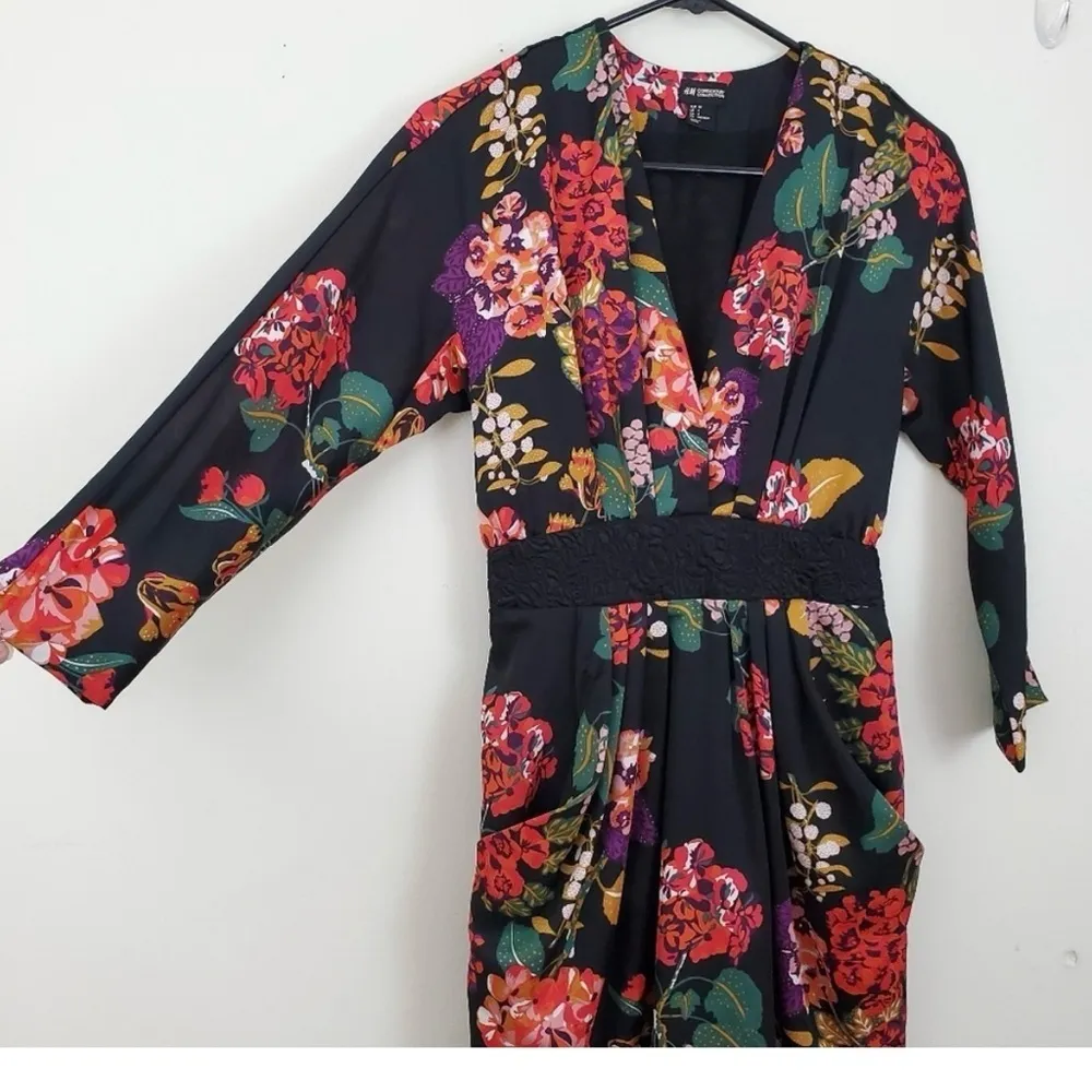 H & M Conscious Collection Kimono Dress Black Floral Pockets US 4 - Image 4