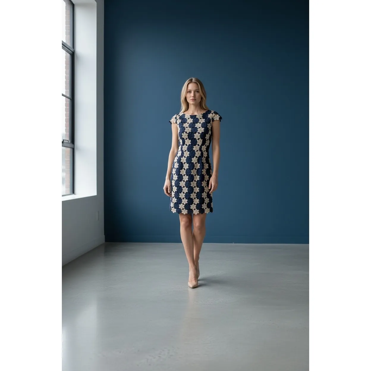 Lilly Pulitzer Navy Gold Flower Lace Cap Sleeve Shift Dress Size 2 - Image 14