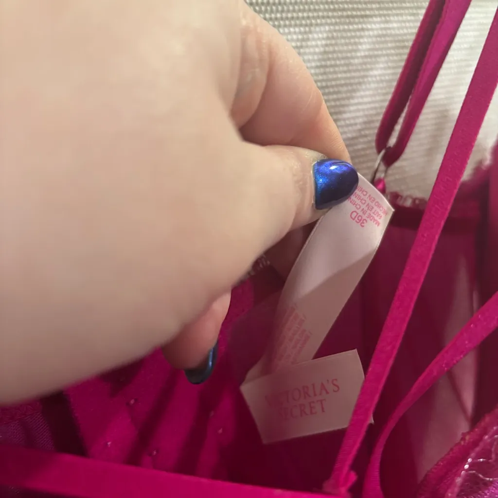 Victoria’s Secret Magenta Lace & Mesh Corset with Garter Straps Size 36D - Image 5