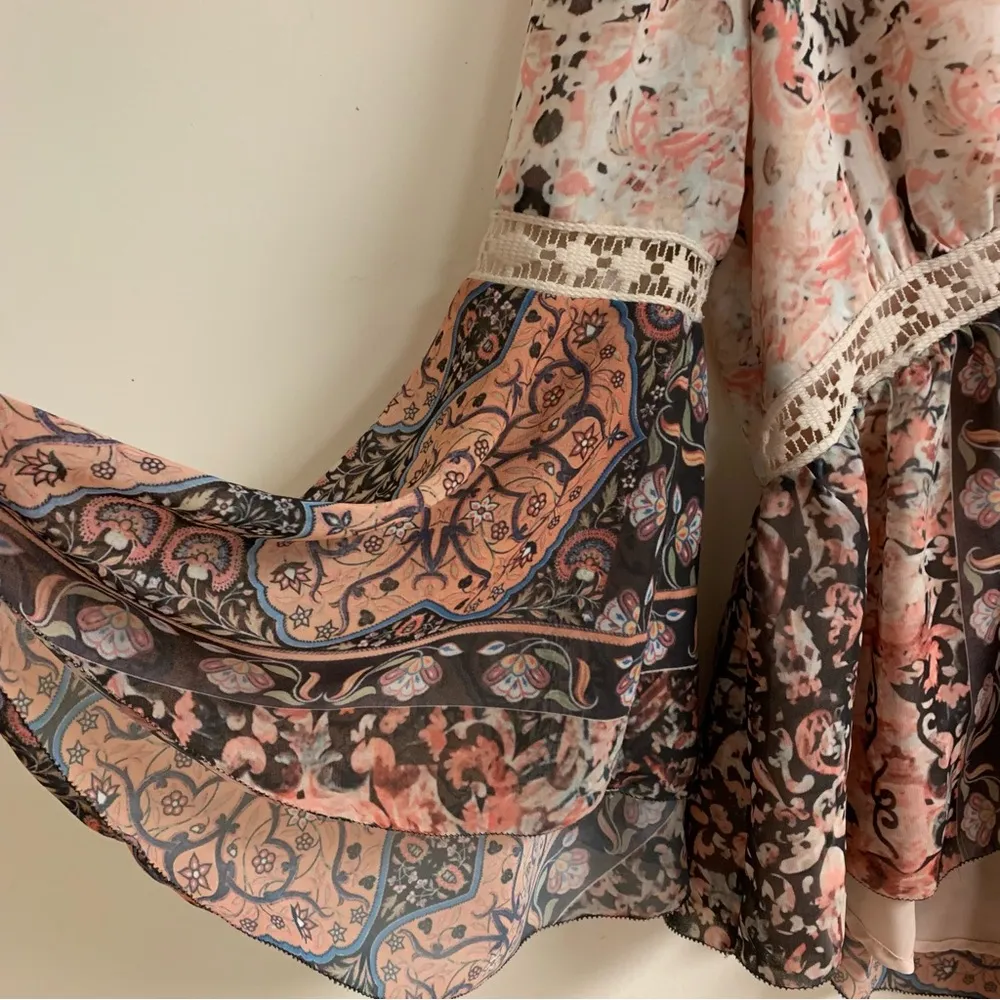 Vintage Y2K  Boho Floral Shirt with Flared Bell Sleeves and lace pattern - Image 5