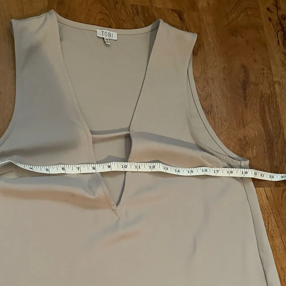 Tobi Gray sleeveless blouse size large - Image 8