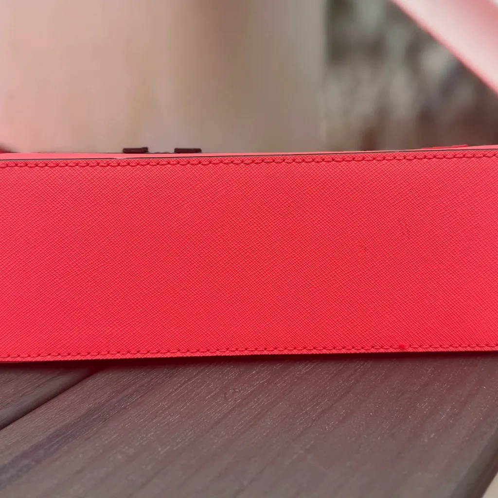 Kate Spade New York Talk The Talk Millie Parrot Crossbody - Image 3