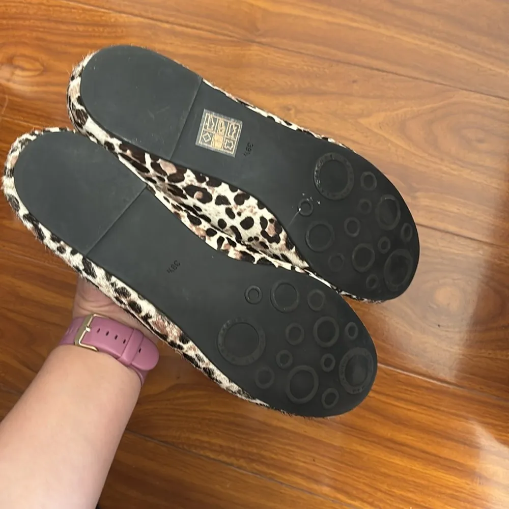 Marc by Marc Jacob’s Cat Leopard Print Fur Hair Flats - Image 7