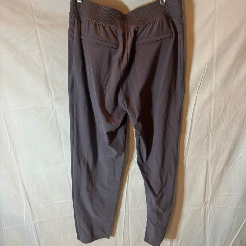 Athleta Gray Ankle Cropped Pants - Image 5