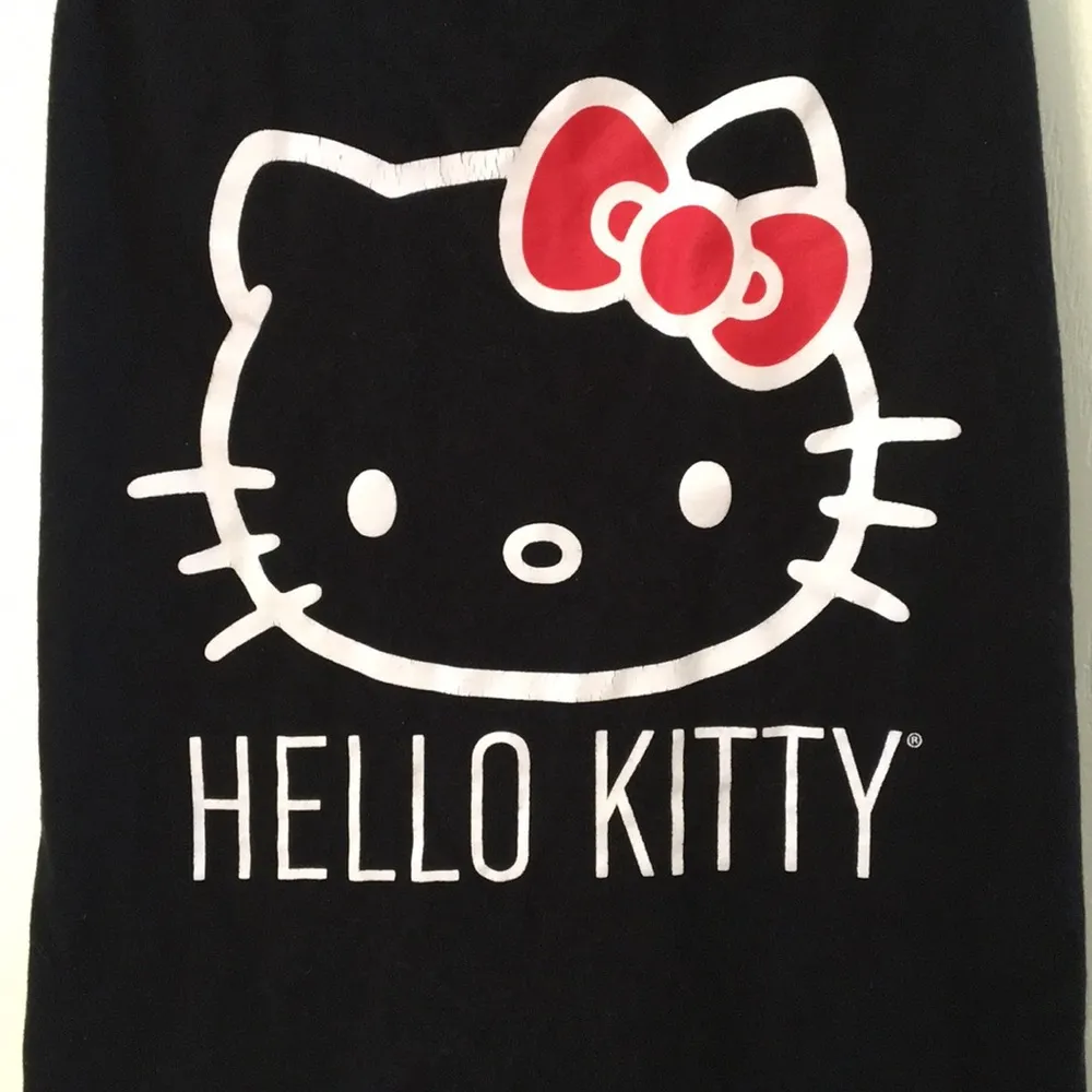 Sanrio FINAL MARKDOWN Juniors’ Hello Kitty Racerback sleep Top (M) - Image 2