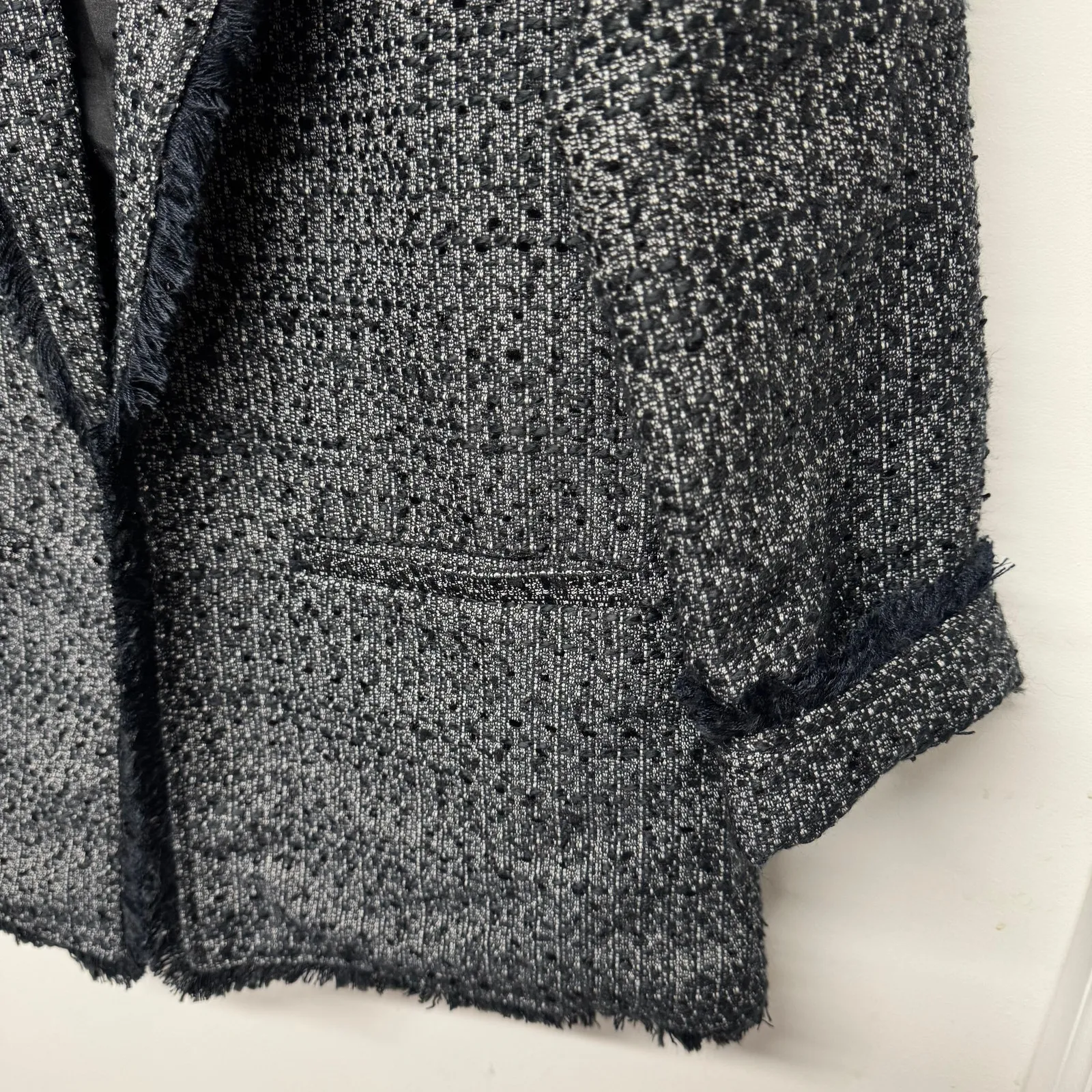 Cupcakes & Cashmere Gregory Tweed Fringe Open Front Blazer Size Medium Black - Image 4