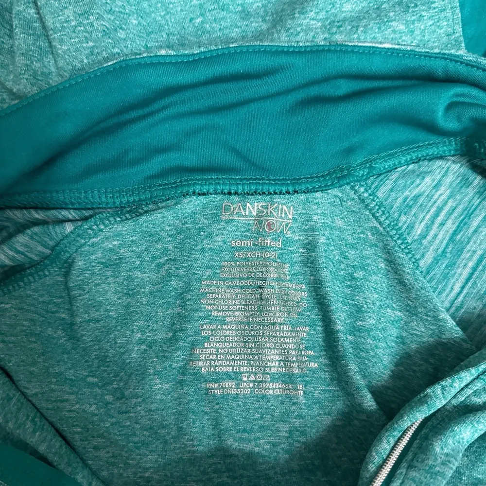 Danskin Athletic Quarter Zip Top size XS - Image 6