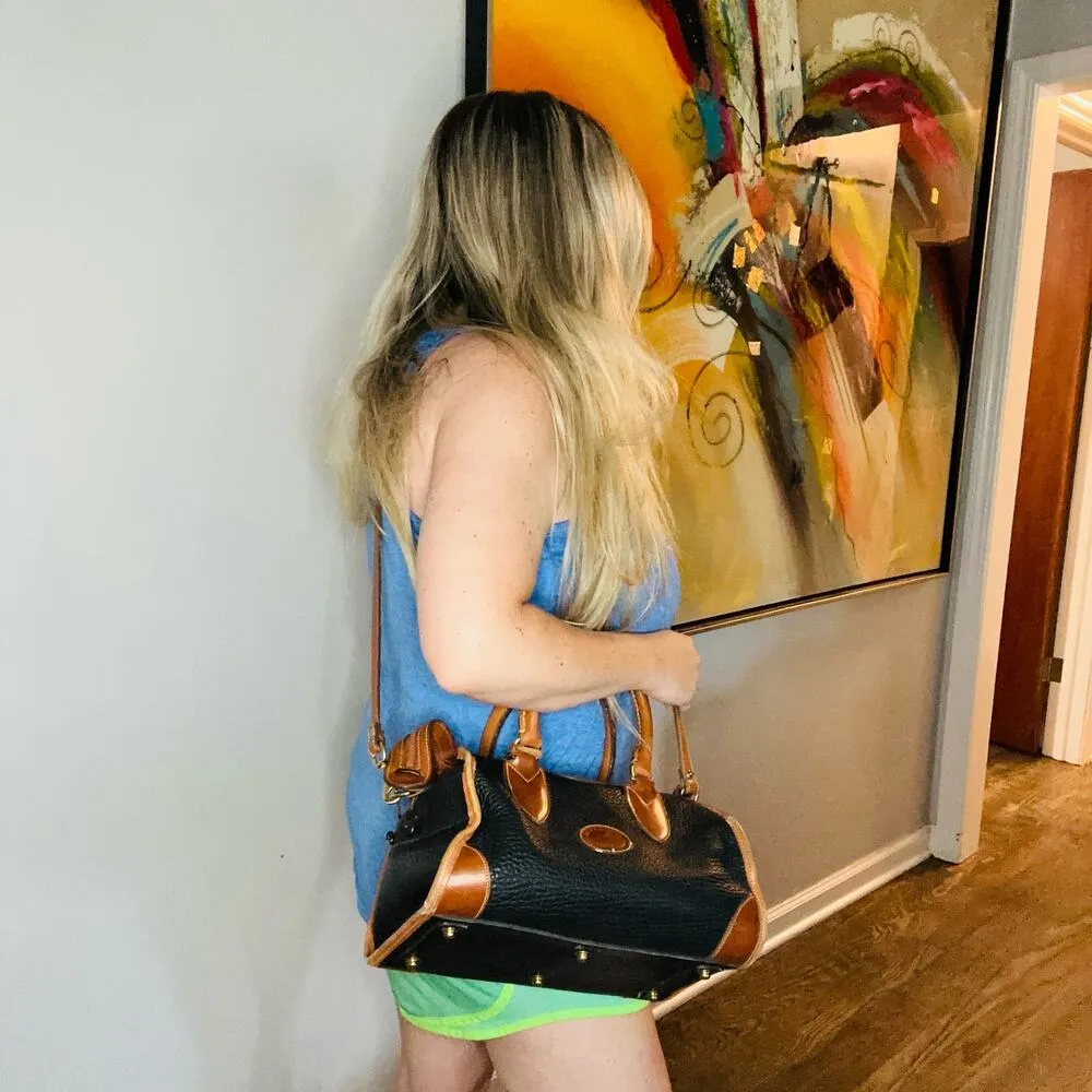 VINTAGE DOONEY & BOURKE Gladstone Black Tan All Weather Leather Crossbody Purse - Image 9