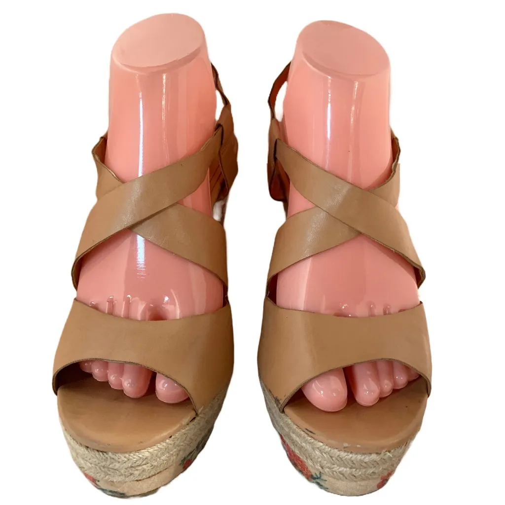 JESSICA SIMPSON "JP MASON" BROWN FAUX LEATHER & FLORAL PRINT WEDGE SANDALS (8) - Image 4