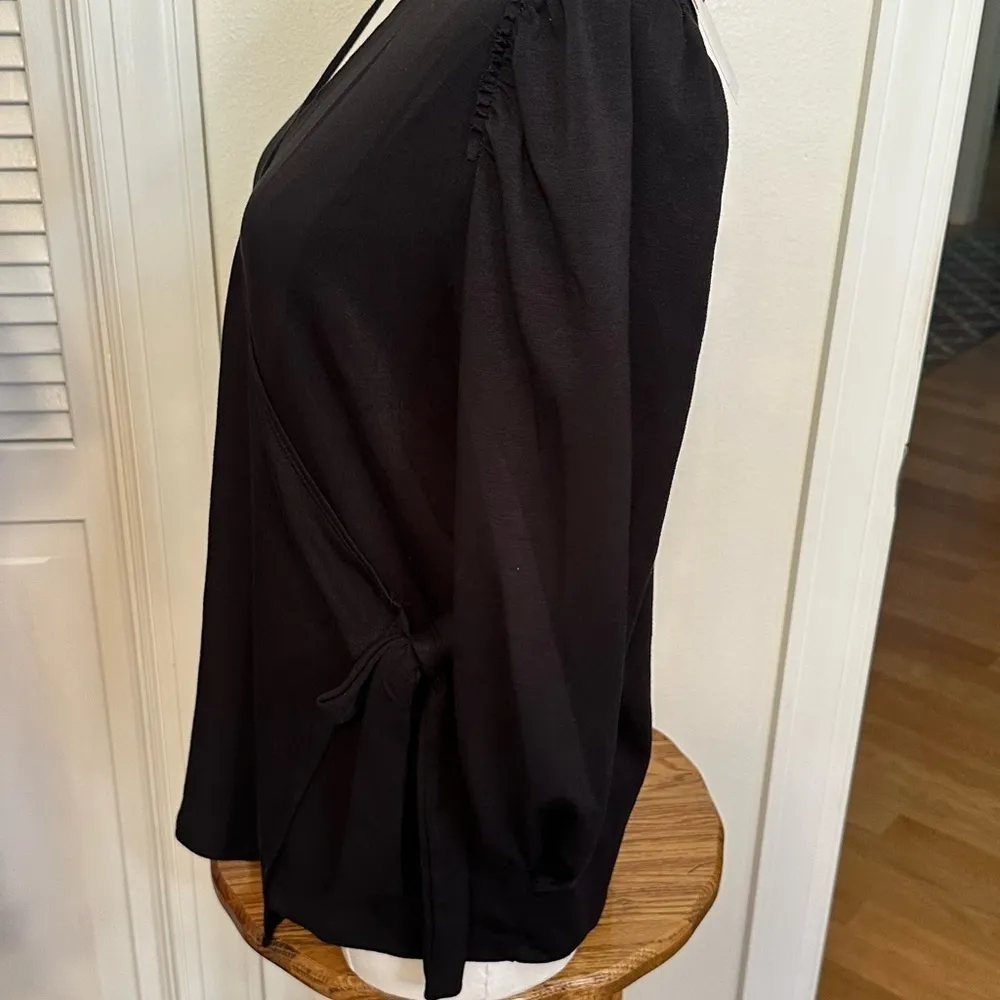 Isabel Maternity  Black Nursing Friendly Top Size Medium NWT - Image 5