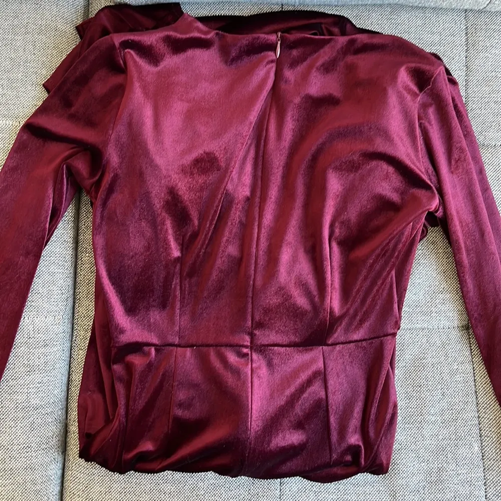 Maroon velvet zip dress, never worn, new - Image 7