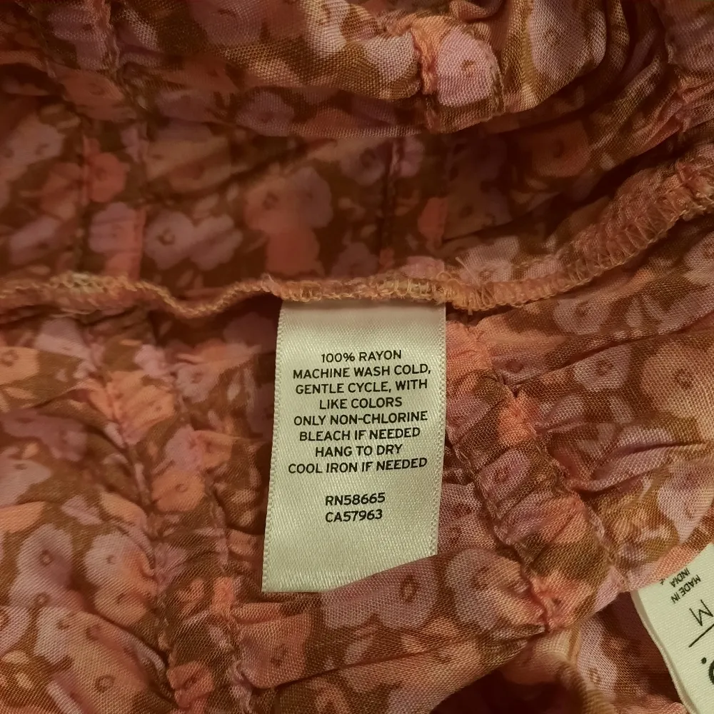 BP Top Women's Size Medium Pink Floral One Shoulder Sleeveless Casual - Image 5