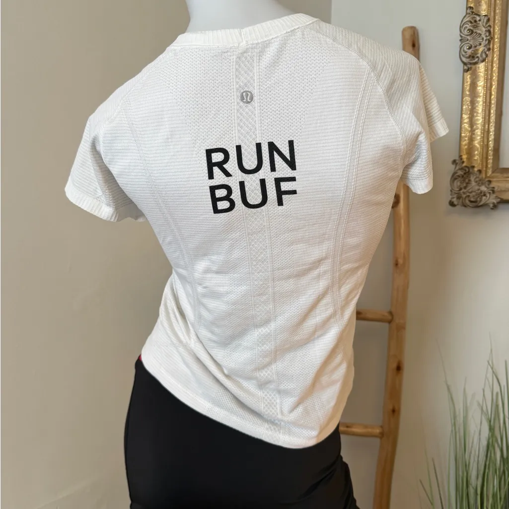 LULULEMON SWIFTLY WHITE RARE RUN BUF SIZE 6 - Image 2