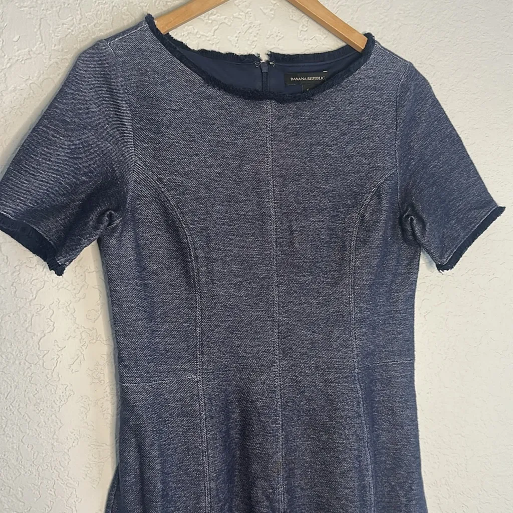 Banana Republic Blue Chambray Denim Dress Short Sleeve Fringe A Line Preppy - Image 2