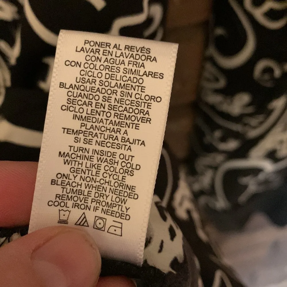 NWT Catherine Malandrino Black & White Paris Snap Up Blouse Size M - Image 6