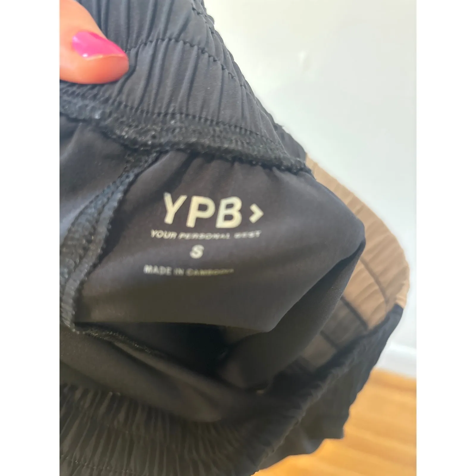 Abercrombie YPB Workout Shorts Size Small - Image 3