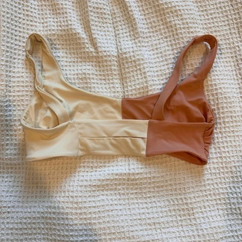 Tori Praver Deja Bikini Top in French Rose size small - Image 3