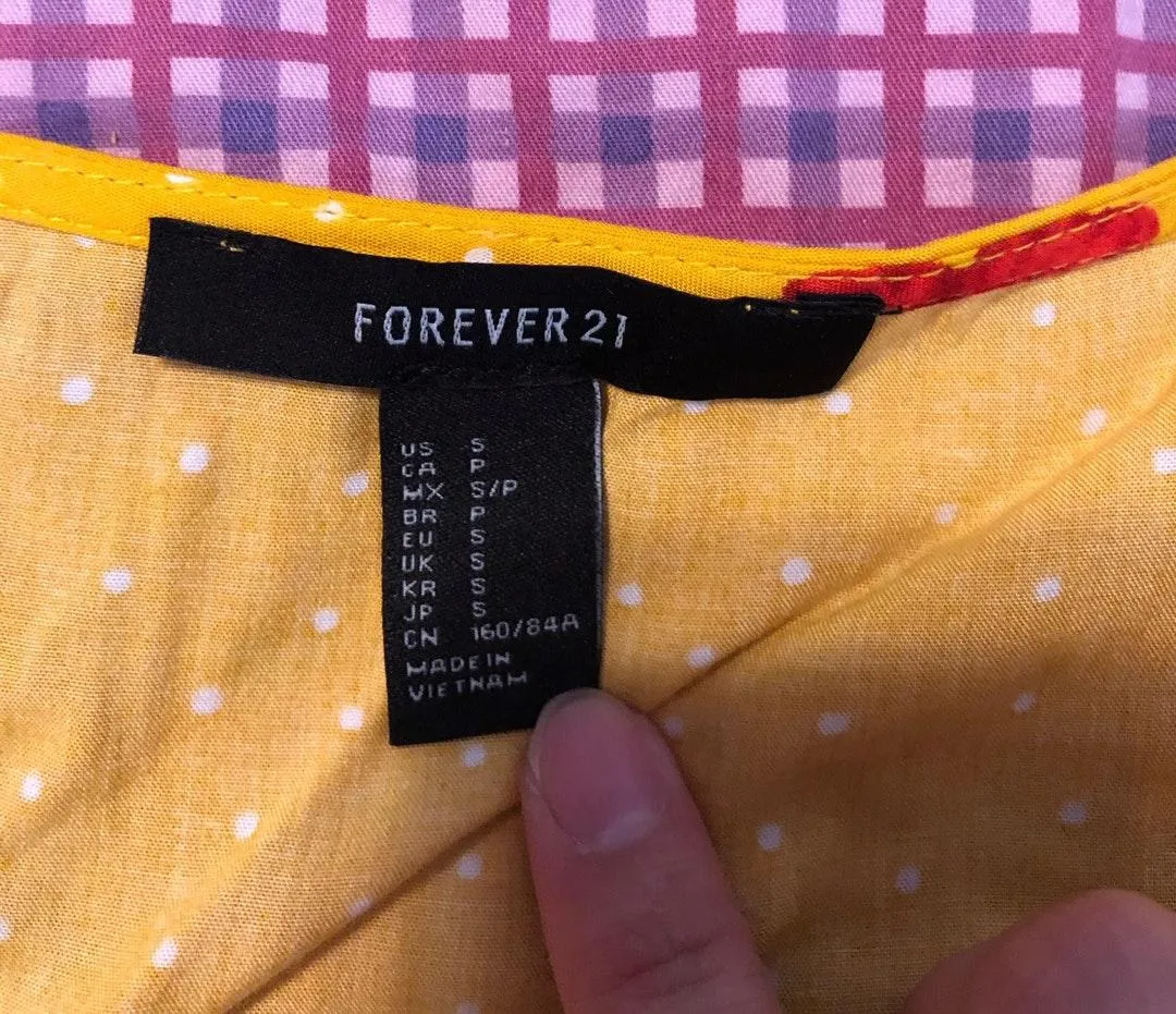 Forever21 V-neck floral yellow dress - Image 3