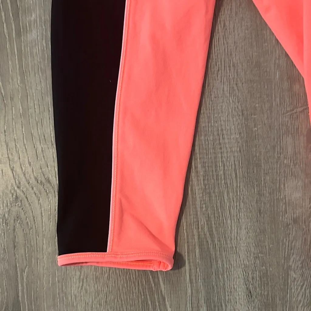 Lululemon Sz 4 Heat It Up Crop Coral Pink Black Low Rise Workout Yoga Leggings - Image 3