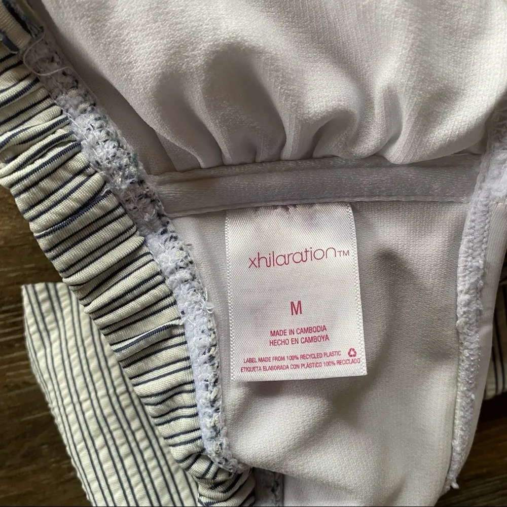 Xhilaration Pinstripe Ruffle Top Strapless Bikini Top Size Medium - Image 5