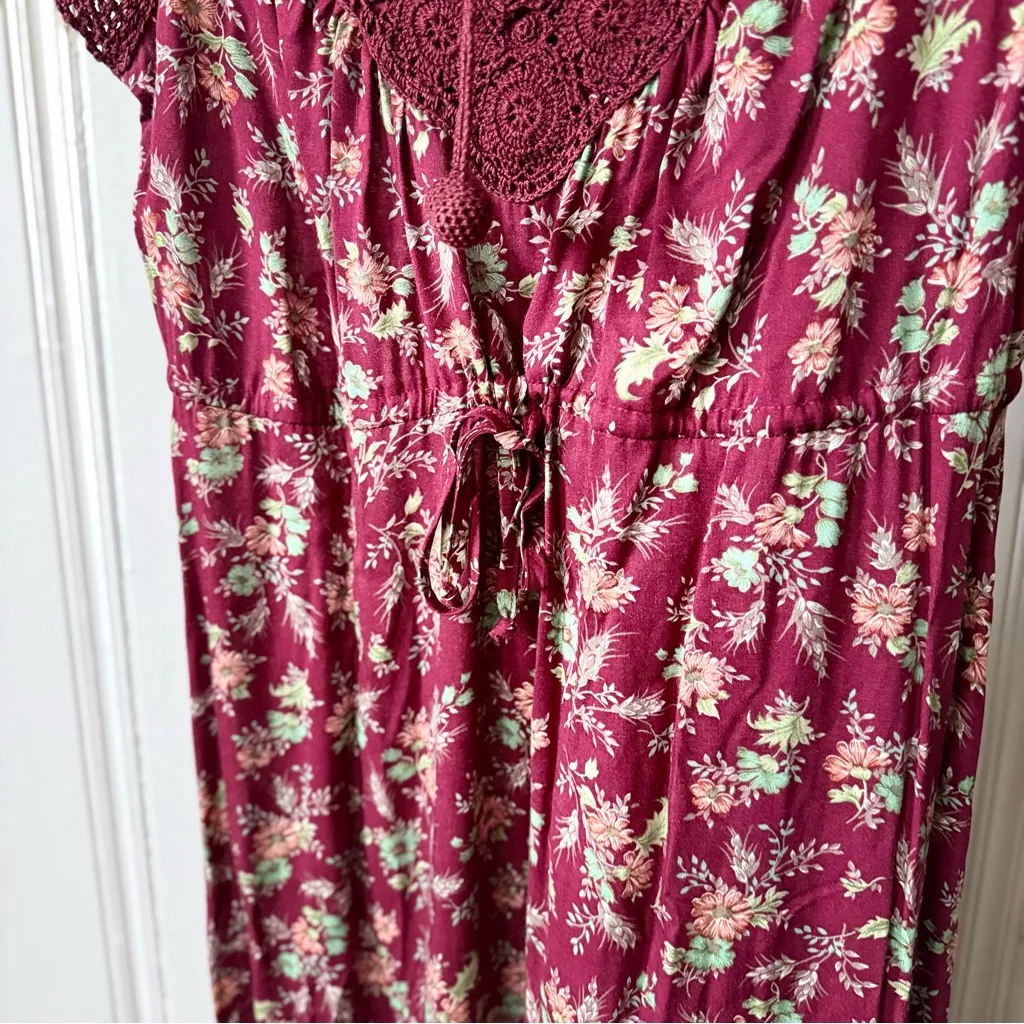 1970s Vintage Young Hawaii Floral Print & Crochet Maxi Dress Red - Image 6