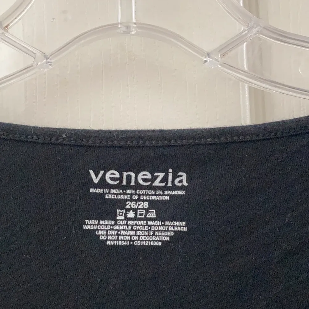 FINAL MARKDOWN Venezia Decorative Tee (26/28) Black - Image 4