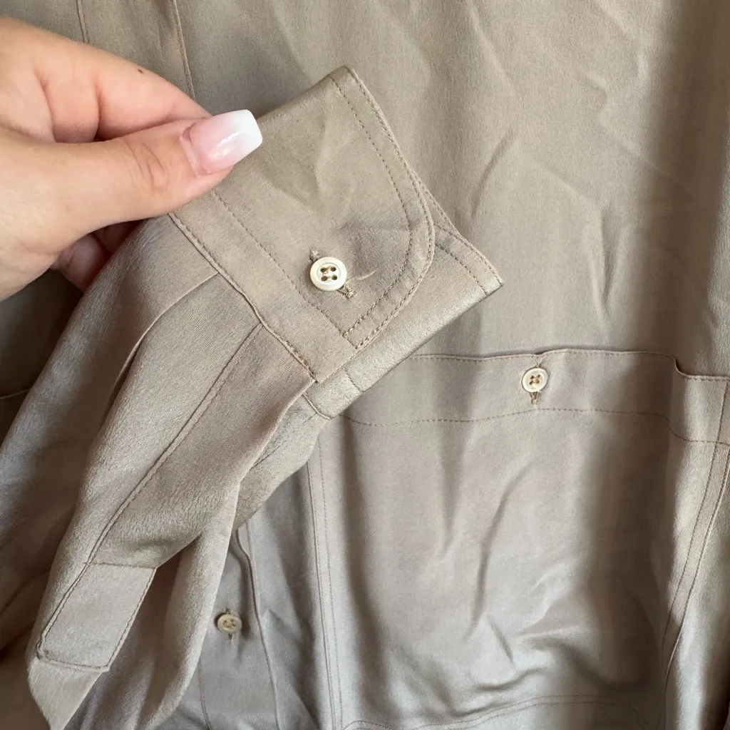 SR Shillito Rikes Biege Silk Button Down Blouse Womens 8 (40) Italian Vintage Tan - Image 4