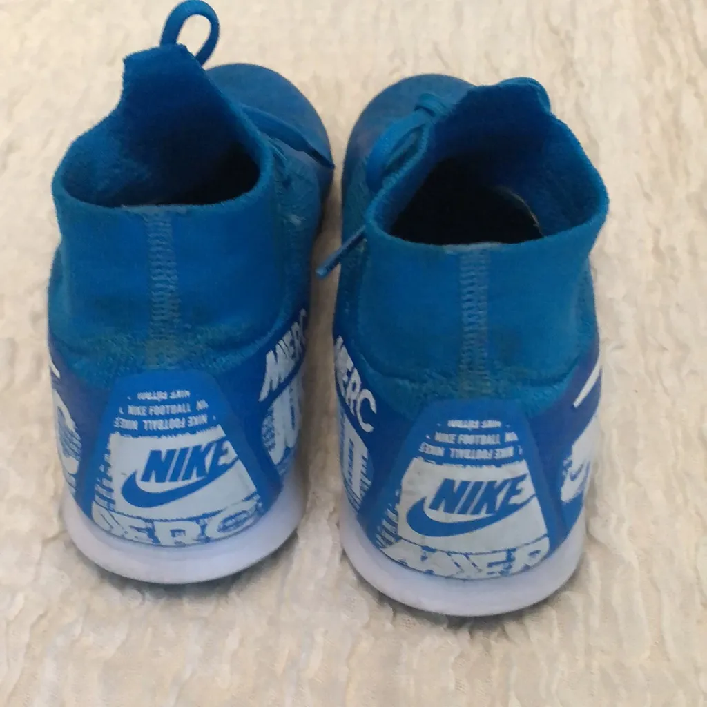 Nike flyknit running shoes - Image 4