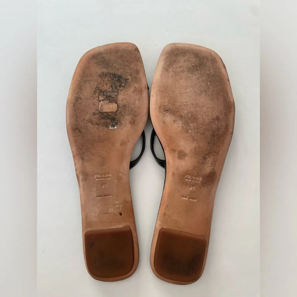 Prada Heeled Sandals Gold Logo Black Leather T Strap Flip Flop Slides EU 41 - Image 5