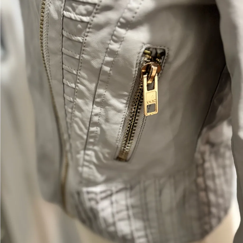 Blank NYC Light Gray Faux Leather Jacket - Image 10