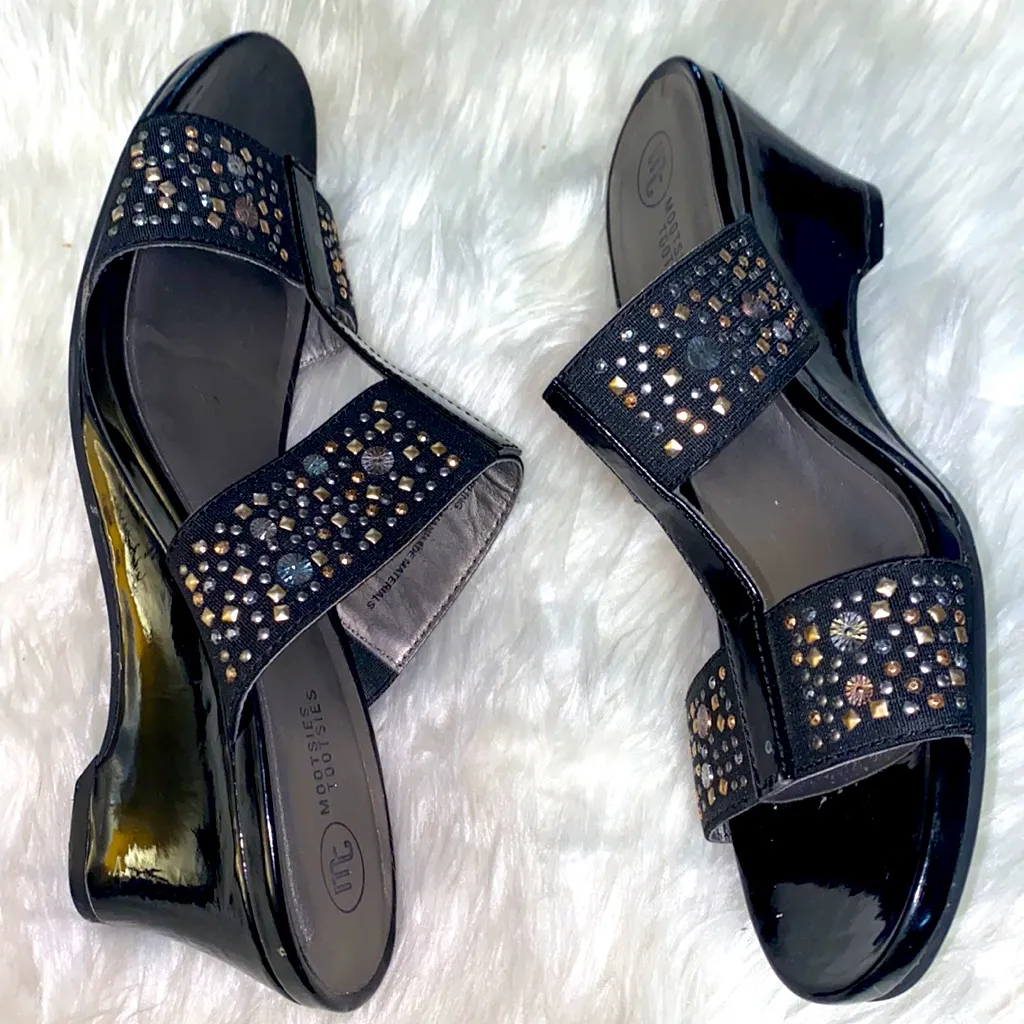 Mootsies Tooties Black and Gold Wedges With Rhinestone - Image 2