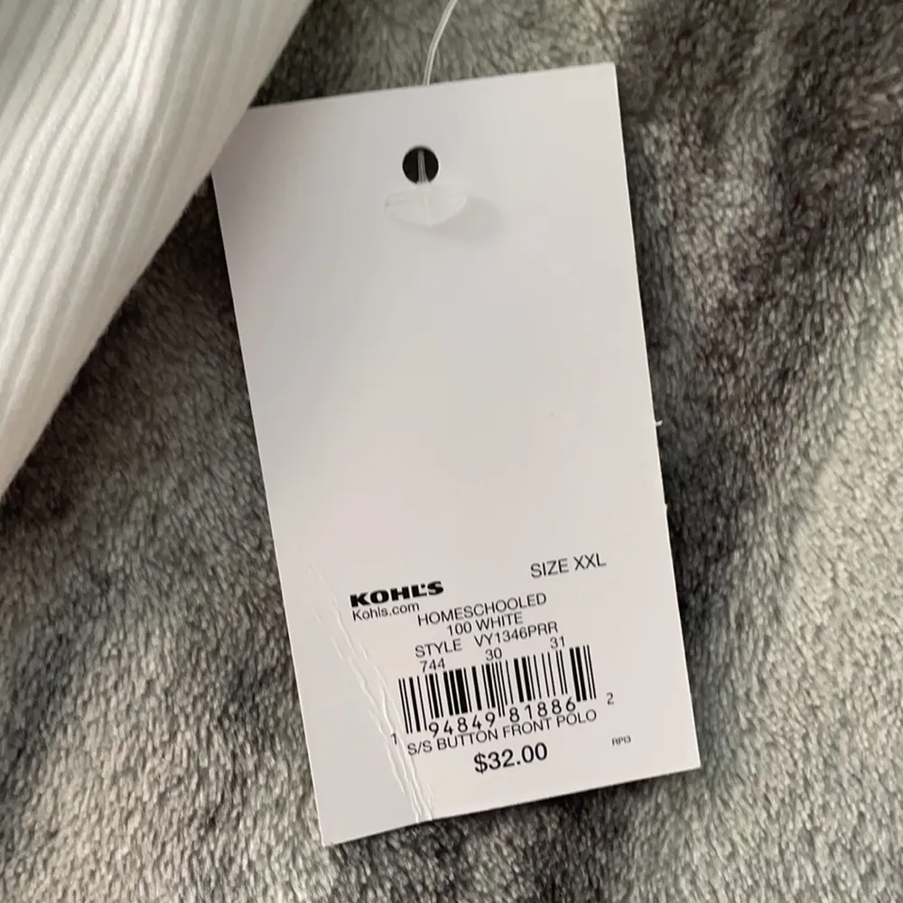 NWT! Women’s cropped ribbed button up with collar - Image 3