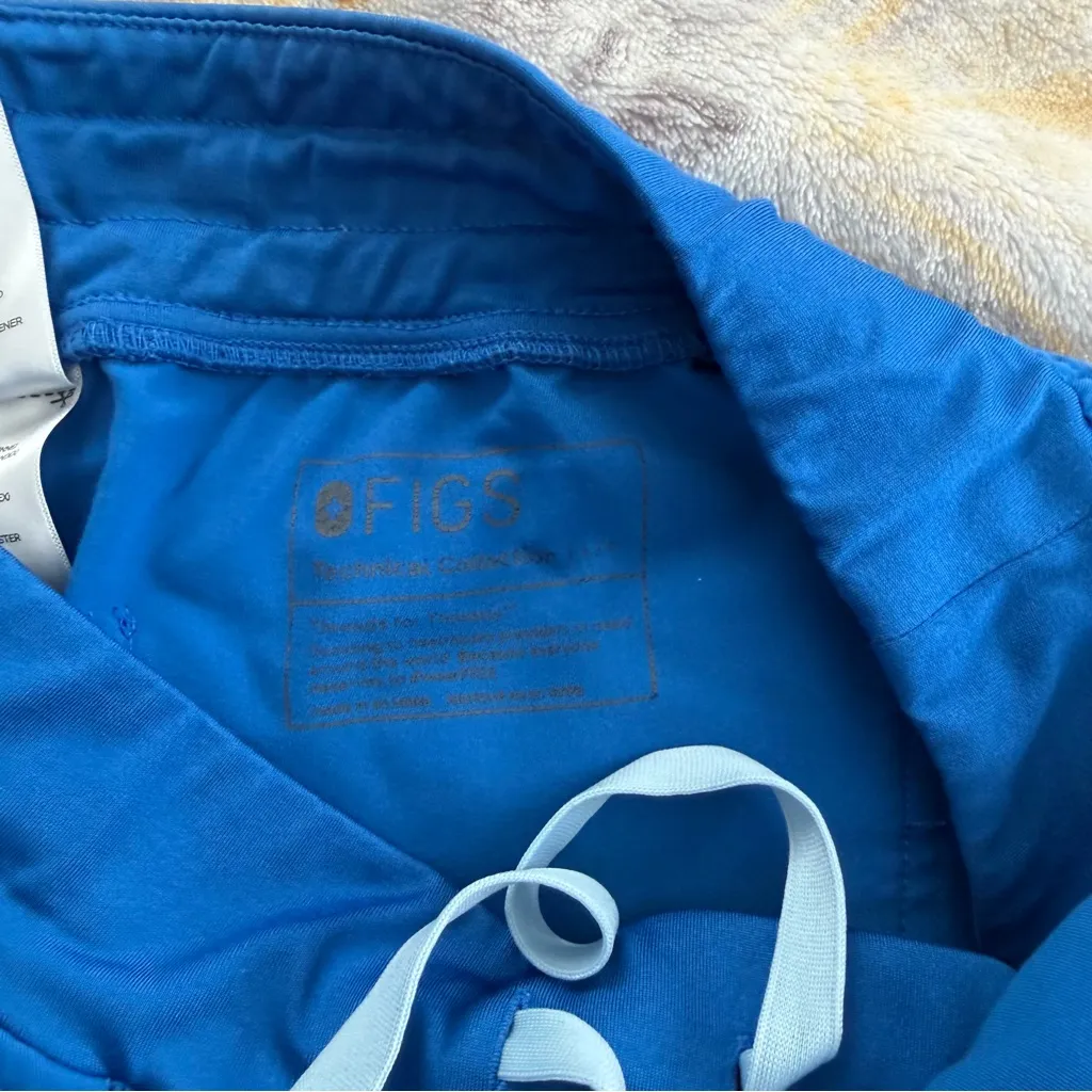 Figs Blue Scrub Joggers size Large - Image 4