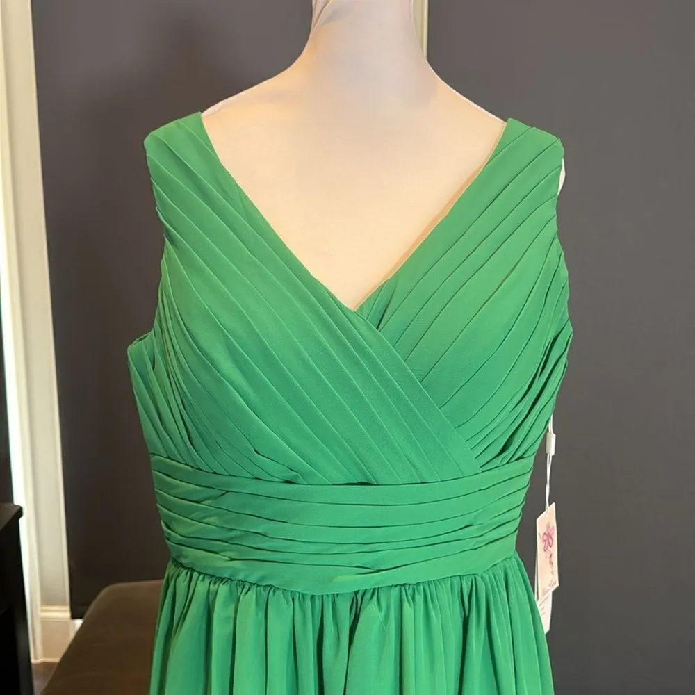 Women’s Green Chiffon V - Image 2
