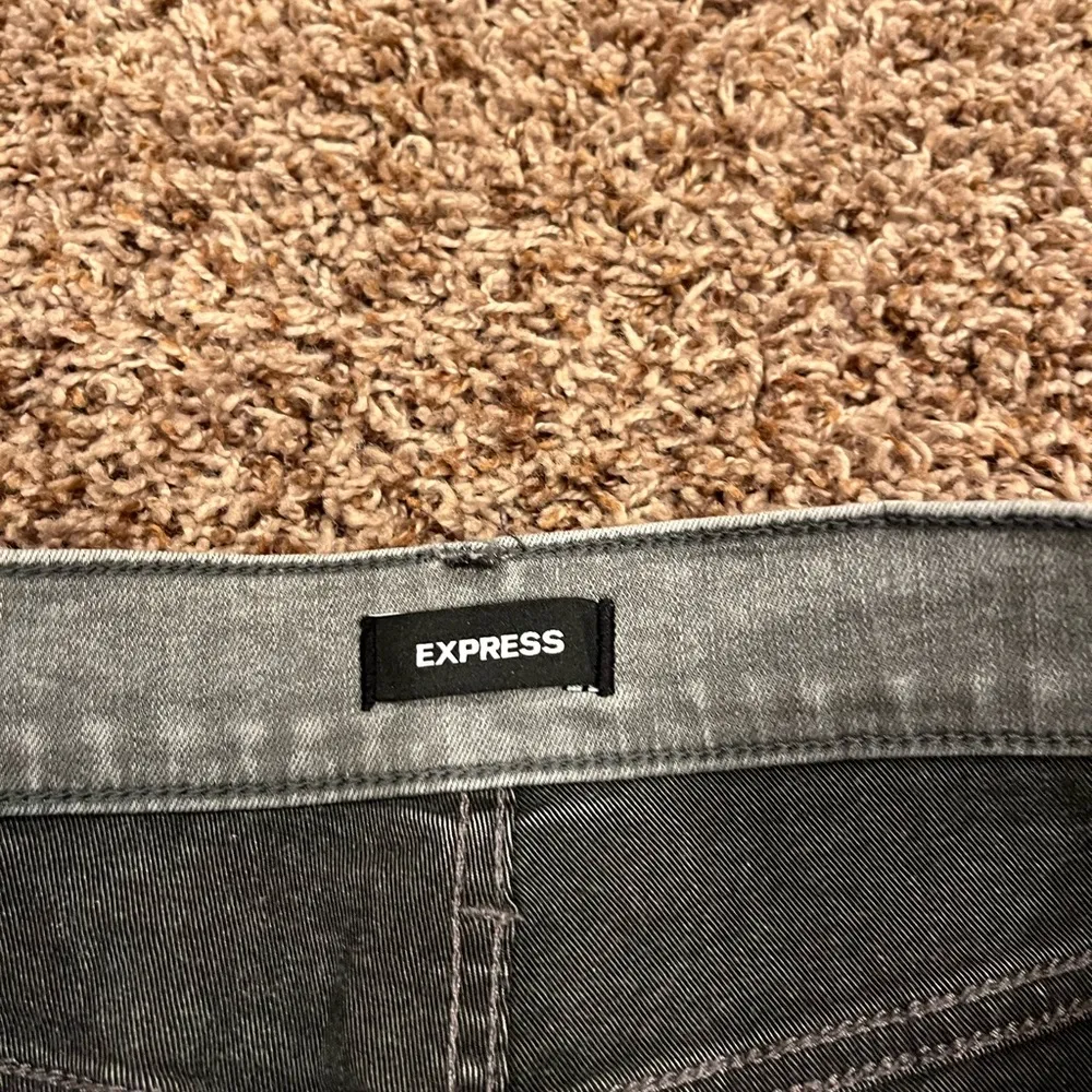 Mid Rise Gray Skinny Jeans - Image 7