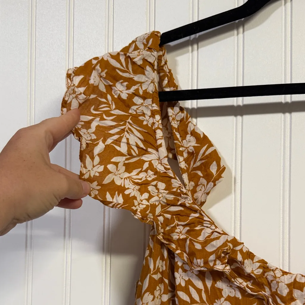 Old Navy Women's XL Mustard Yellow and White Floral Dress - Image 3