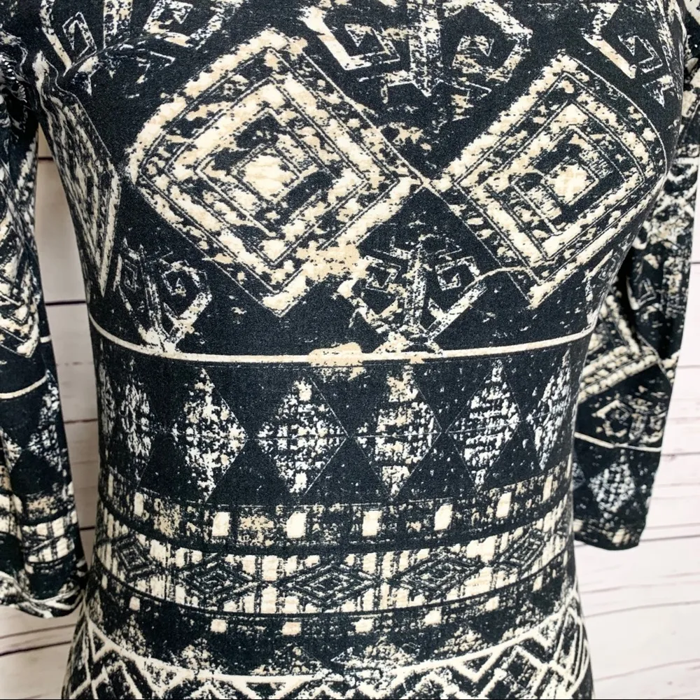 Hot Kiss 3/4 Sleeve Scoop Neck Bodycon Mini Dress Size Medium Black Aztec Boho - Image 6
