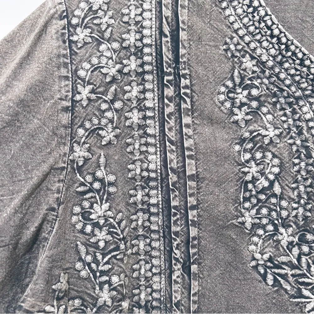 Solitaire Boho Embroidery Long Balloon Sleeves Top Small NWT - Image 4