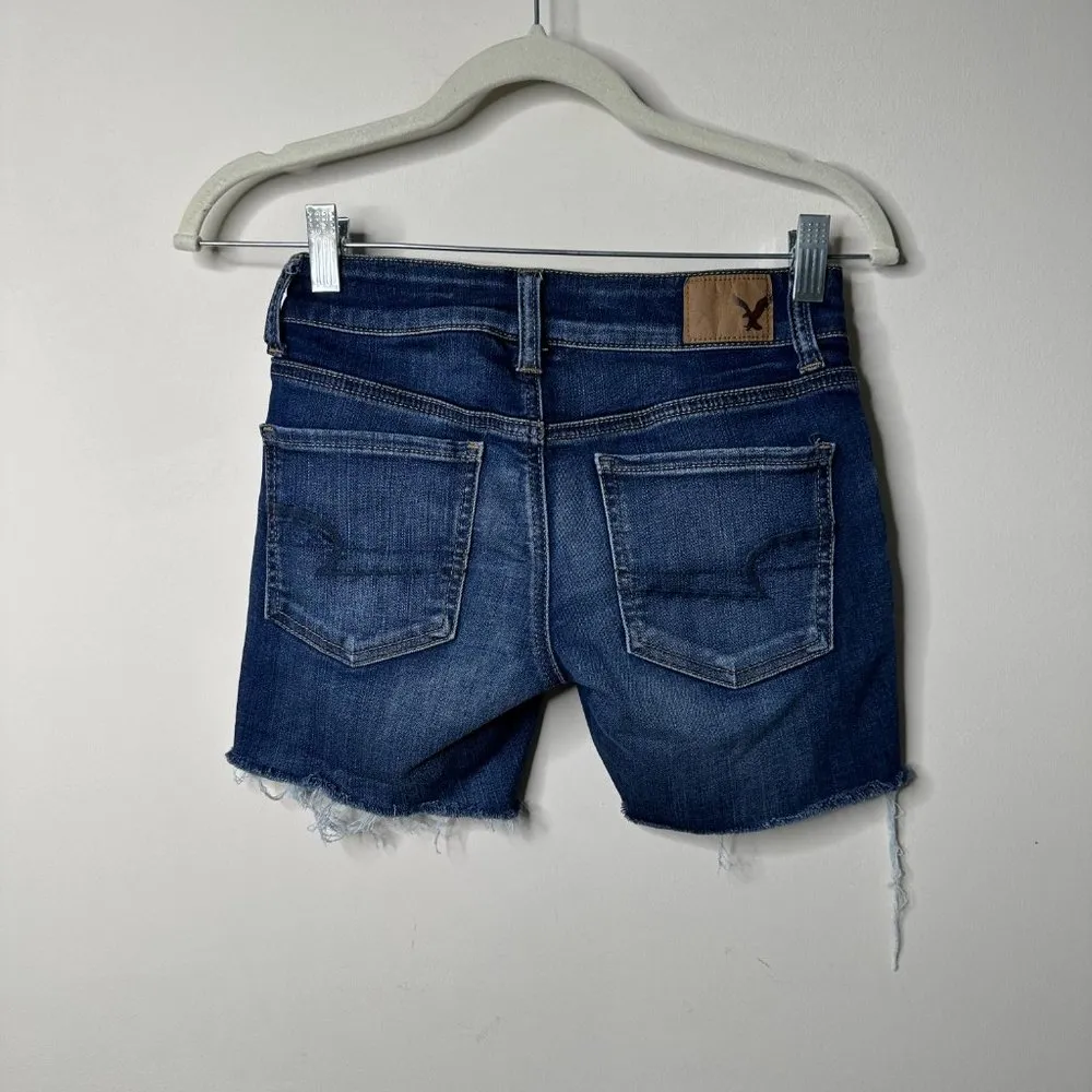 American Eagle Blue Midi Cut-Off Shorts Size 00 - Image 3