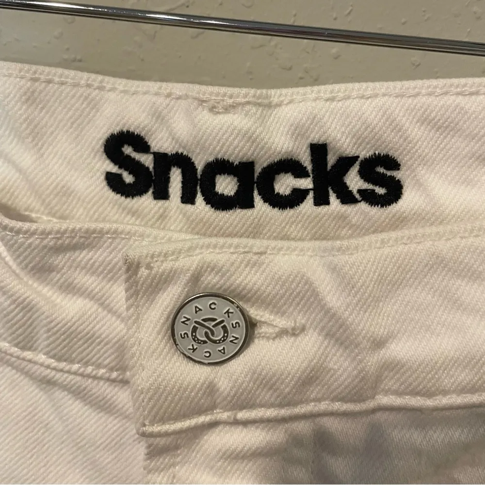 MOTHER Snacks The Fun Dip Utility Puddle jeans in Sticky Rice White Size 29 - Image 8
