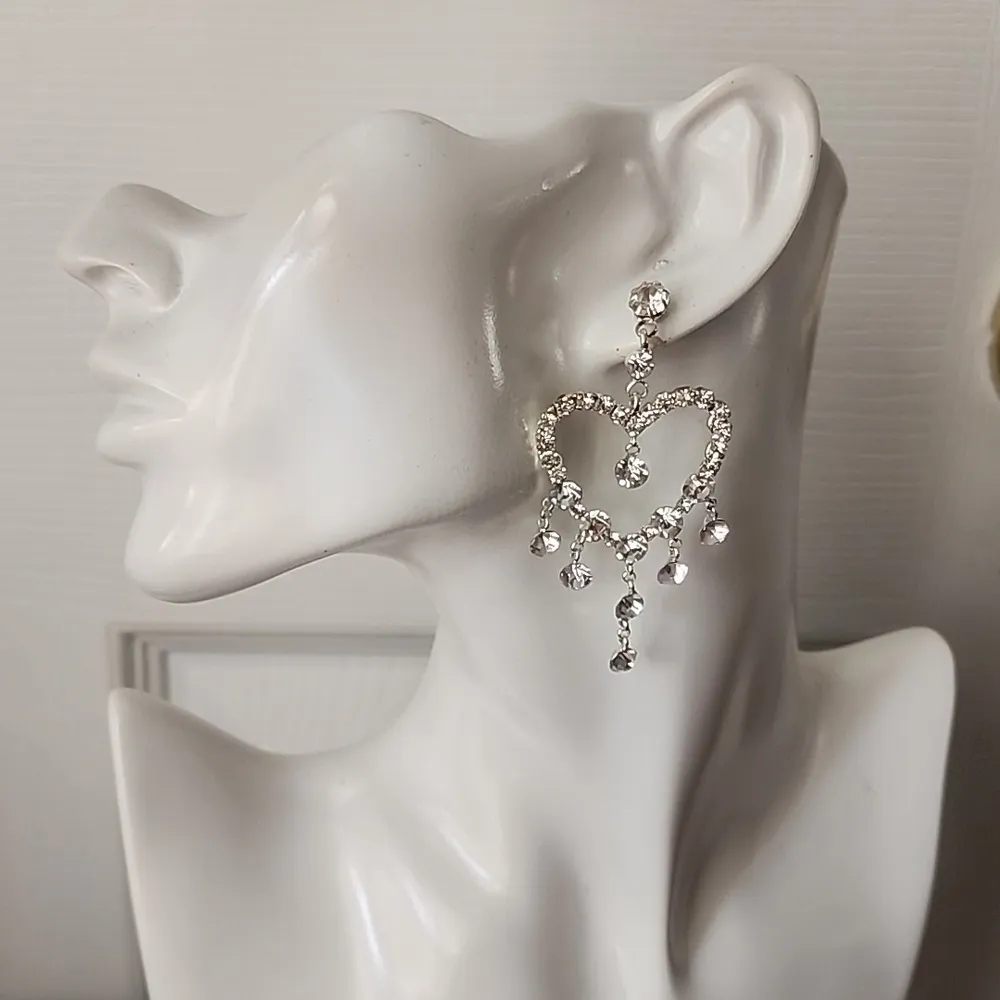 Silver Crystal Rhinestone Heart Dangle Earrings - Image 4